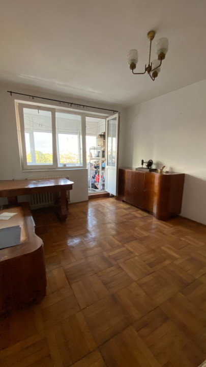 Apartament 3 camere, semidecomandat, et 4/4, Zona Democratiei