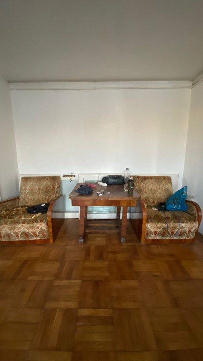Apartament 3 camere, semidecomandat, et 4/4, Zona Democratiei