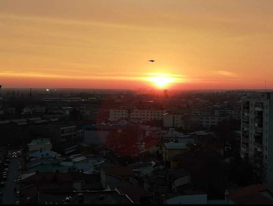 Apartament 3 camere, decomandat, etajul 12/14, Bloc Gioconda