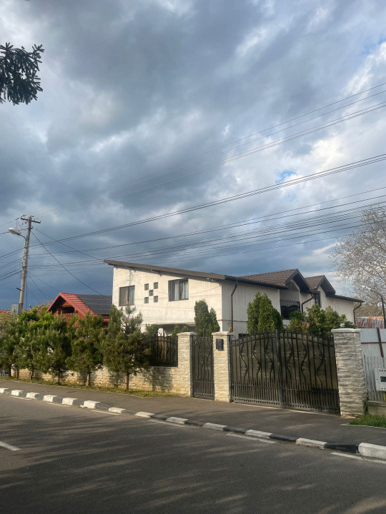 Casă spațioasă, complet mobilată, cu teren generos – Florești, Prahova