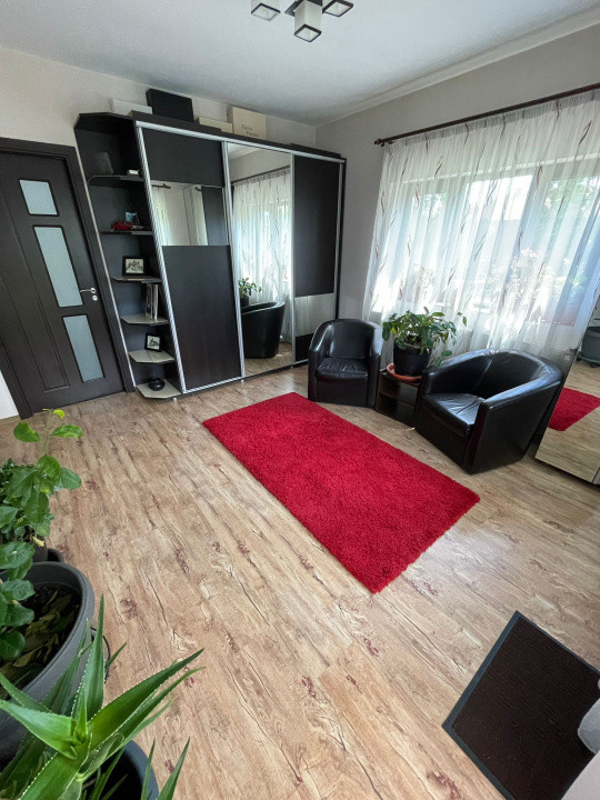 Casă spațioasă, complet mobilată, cu teren generos – Florești, Prahova