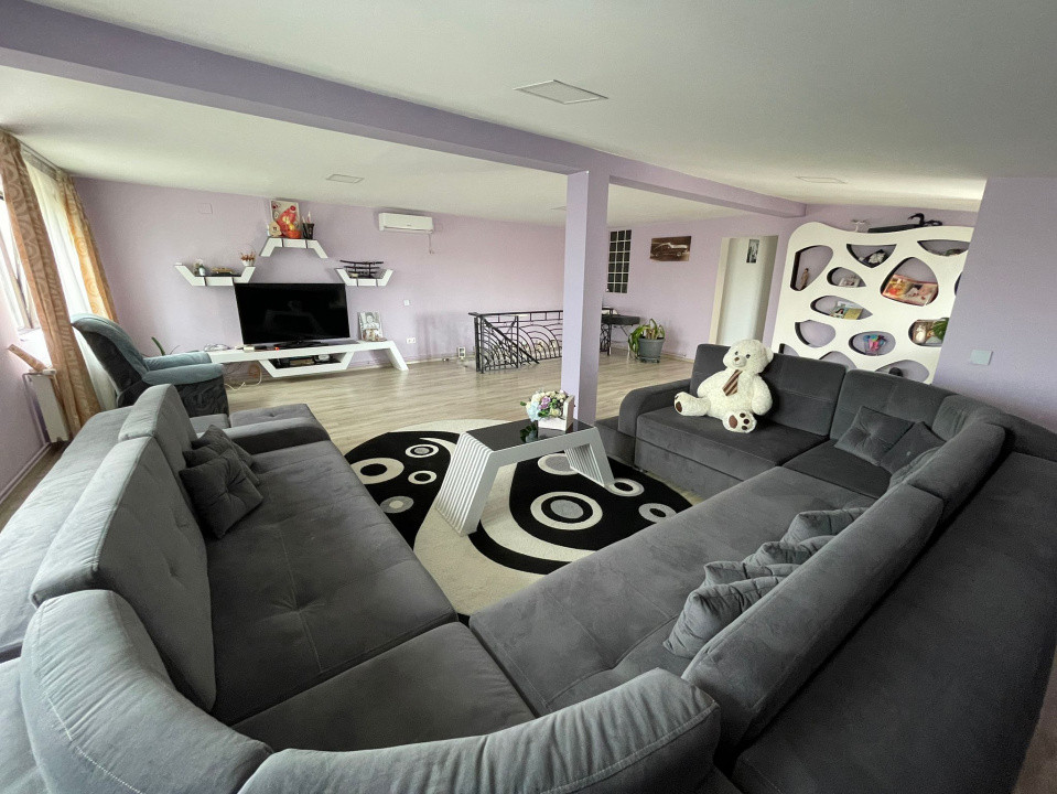 Casă spațioasă, complet mobilată, cu teren generos – Florești, Prahova