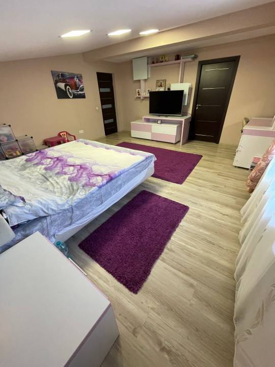 Casă spațioasă, complet mobilată, cu teren generos – Florești, Prahova