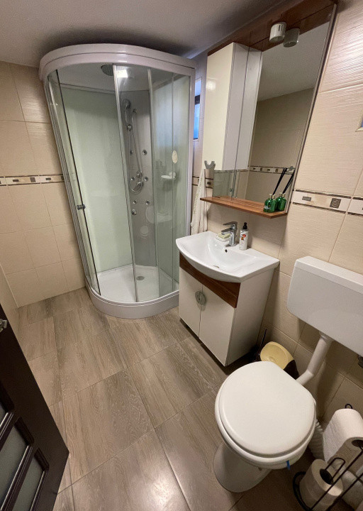 Casă spațioasă, complet mobilată, cu teren generos – Florești, Prahova