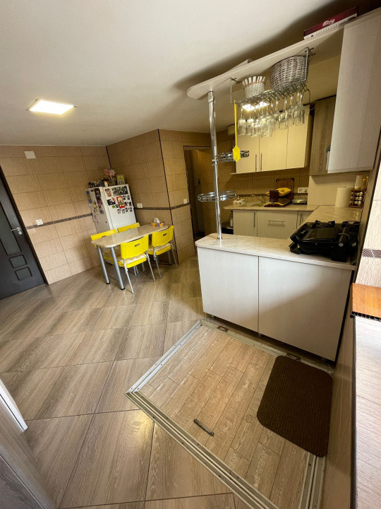 Casă spațioasă, complet mobilată, cu teren generos – Florești, Prahova