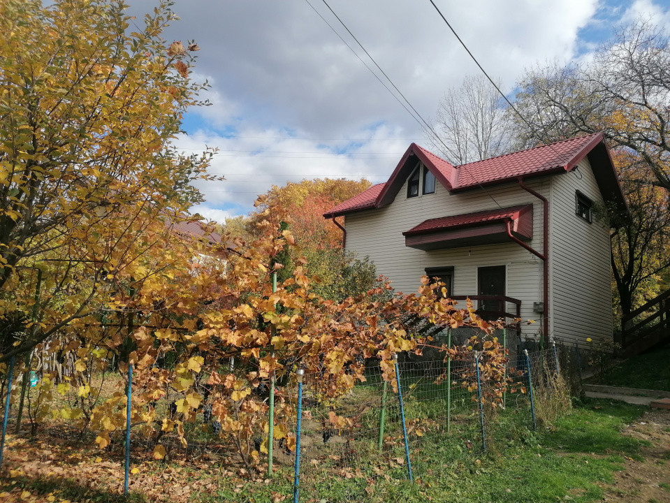 Imobil regim de inaltime p+m, Comarnic