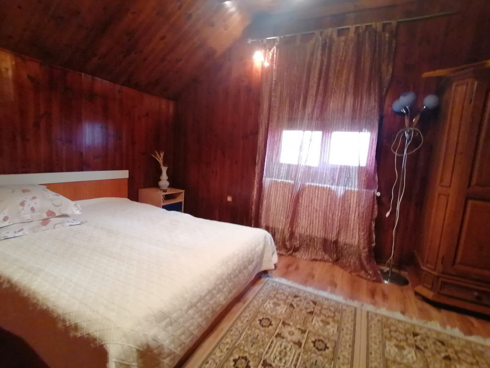 Imobil regim de inaltime p+m, Comarnic