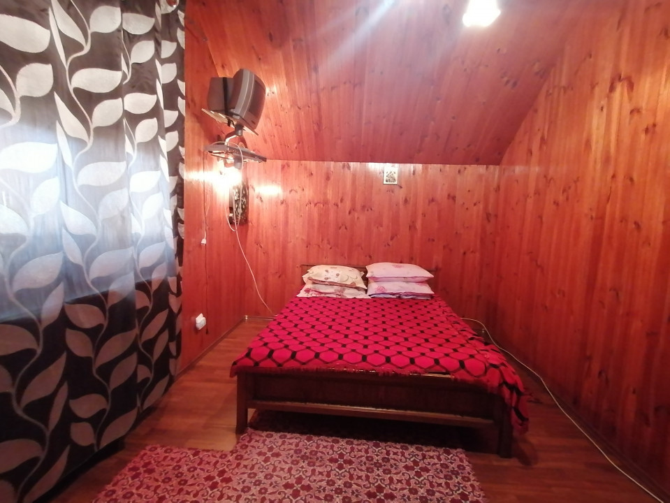 Imobil regim de inaltime p+m, Comarnic