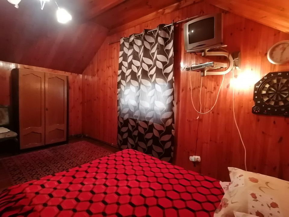 Imobil regim de inaltime p+m, Comarnic