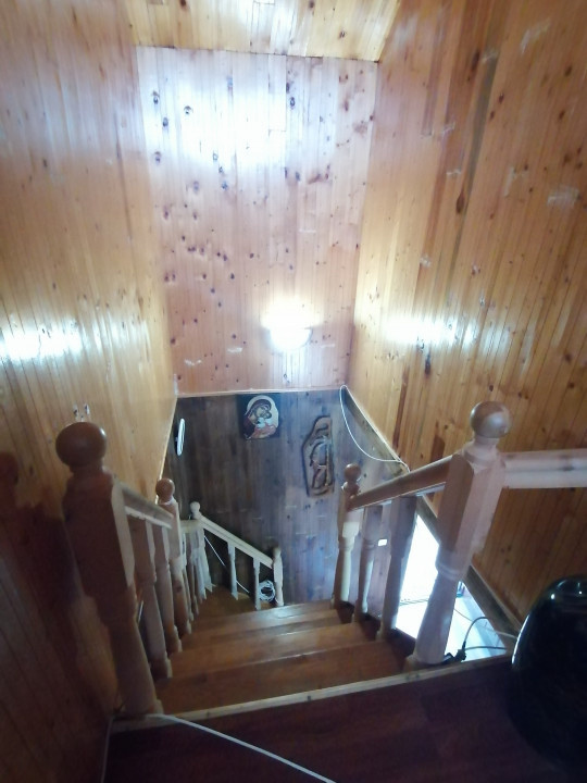 Imobil regim de inaltime p+m, Comarnic