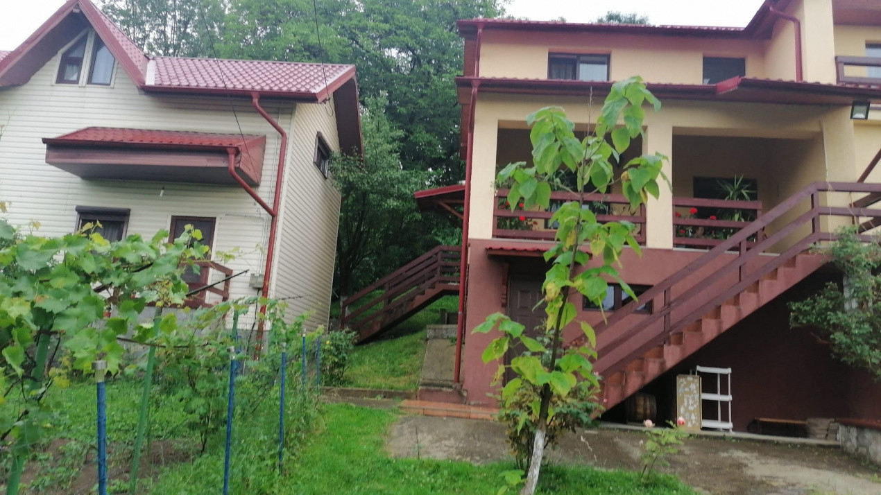 Imobil regim de inaltime p+m, Comarnic