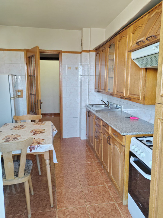 Apartament, 2 camere, decomandat, Piata Mihai Viteazu, 3/4