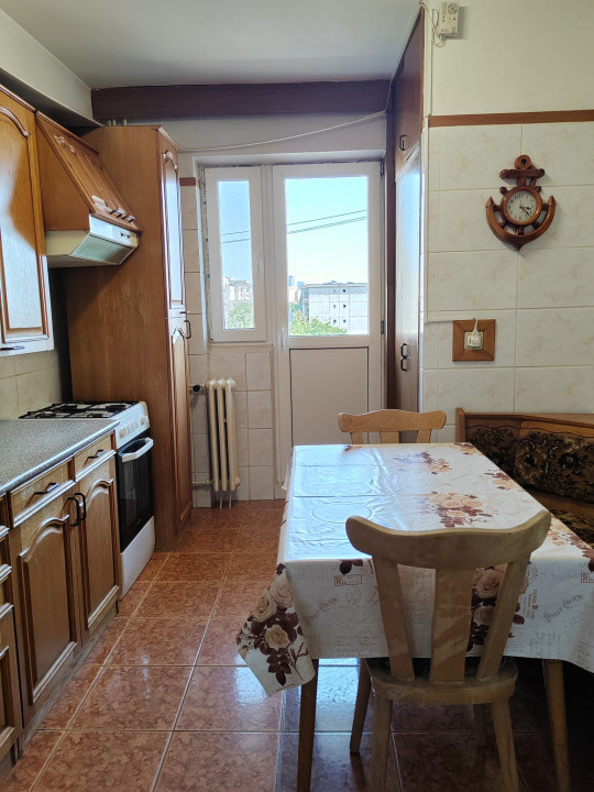 Apartament, 2 camere, decomandat, Piata Mihai Viteazu, 3/4