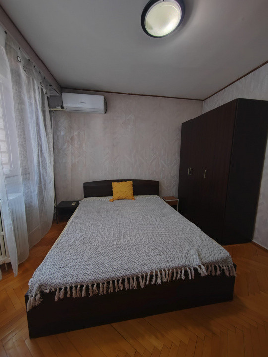 Apartament, 2 camere, decomandat, Piata Mihai Viteazu, 3/4