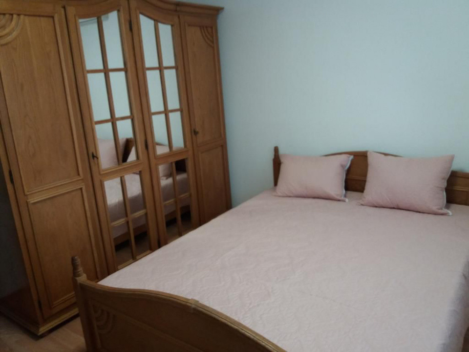 Apartament 2 camere, decomandat, Bdul Republicii, etajul 7/9