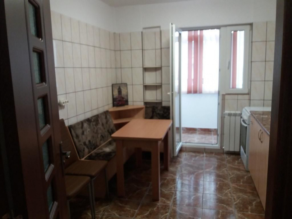Apartament 2 camere, decomandat, Bdul Republicii, etajul 7/9