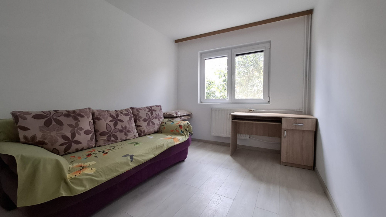 Apartament 3 camere, zona Vest