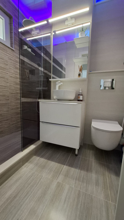 Apartament 3 camere, zona Vest