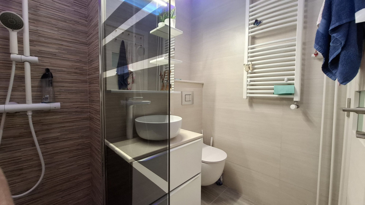 Apartament 3 camere, zona Vest