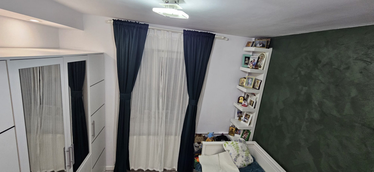 Apartament 3 camere, etaj intermediar, zona Vest Lamaita