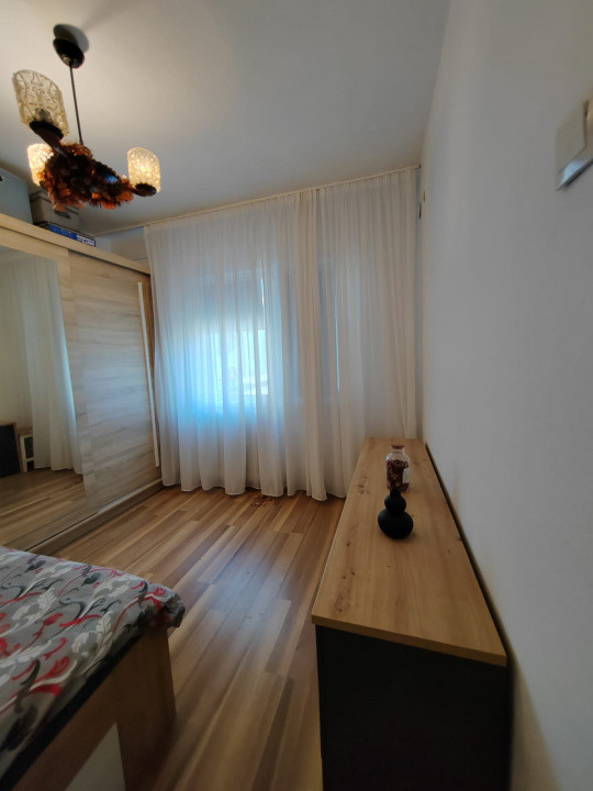 Apartament 3 camere, decomandat, confort 2, Vest