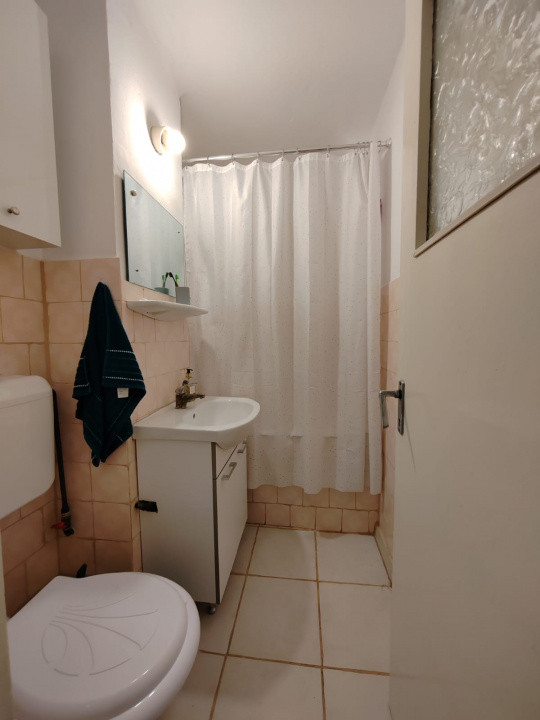 Apartament 3 camere, decomandat, confort 2, Vest