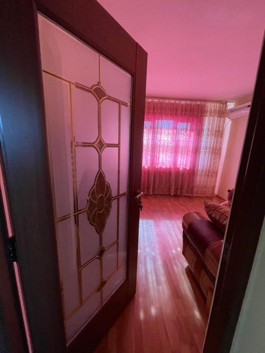 Apartament 2 camere, decomandat, etajul 9/10, Lamaita Vest