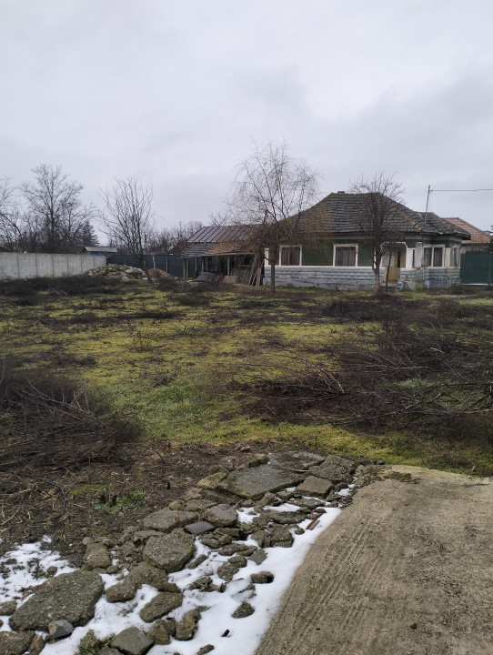 Teren intravilan, 1310 mp, stradal,construcție demolabila, Meri, Prahova