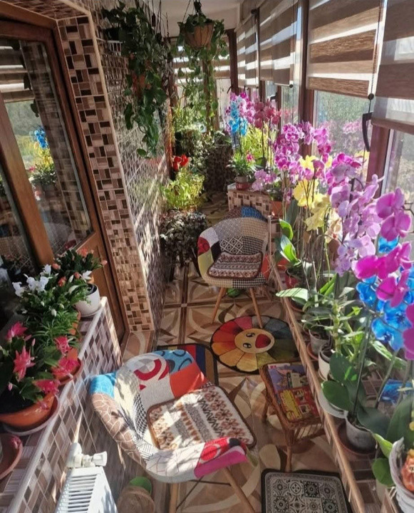 Apartament 4 camere decomandat, orasul Mizil, zona Centrala 