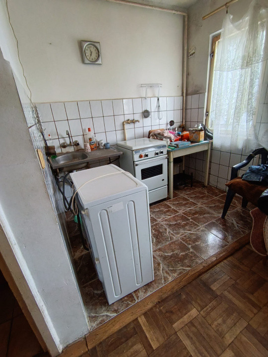 Apartament 3 camere, zona vest 