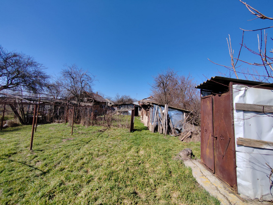 Teren generos cu deschidere 17 ml la stradă + casa– Vadul Părului, Albești, PH
