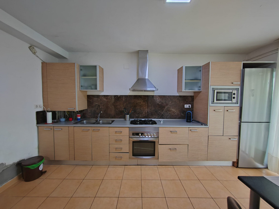 Casa 5 camere, regim de înălțime p+1, Bereasca, Ploiesti 