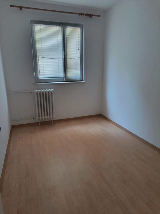 Apartament 3 camere, zona Nord