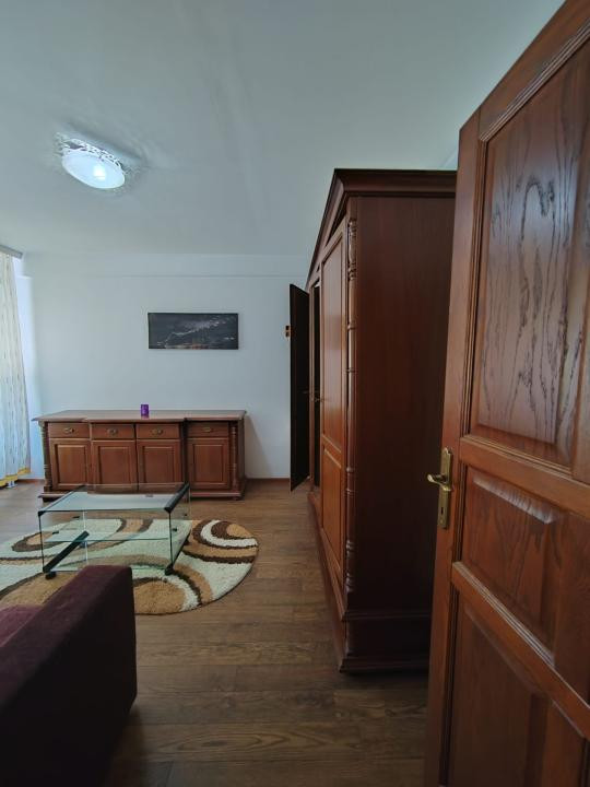 Garsoniera etaj 1 din 3, zona Sud, complet mobilat și utilat