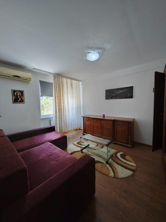 Garsoniera etaj 1 din 3, zona Sud, complet mobilat și utilat