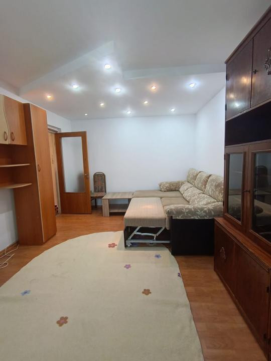 Apartament 2 camere, decomandat, zona Ofelia, etajul 1, mobilat, utilat