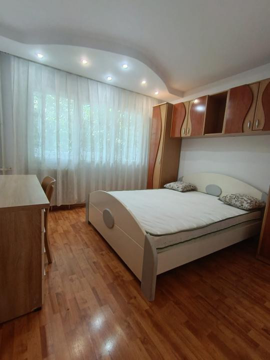 Apartament 2 camere, decomandat, zona Ofelia, etajul 1, mobilat, utilat