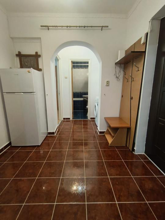Apartament 2 camere, decomandat, zona Ofelia, etajul 1, mobilat, utilat