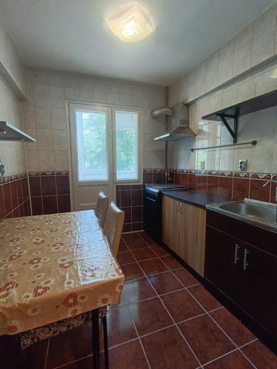 Apartament 2 camere, decomandat, zona Ofelia, etajul 1, mobilat, utilat