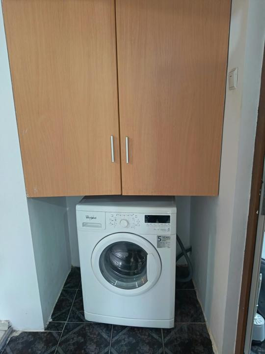 Apartament 3 camere, etaj intermediar,  centrala proprie,zona Nord